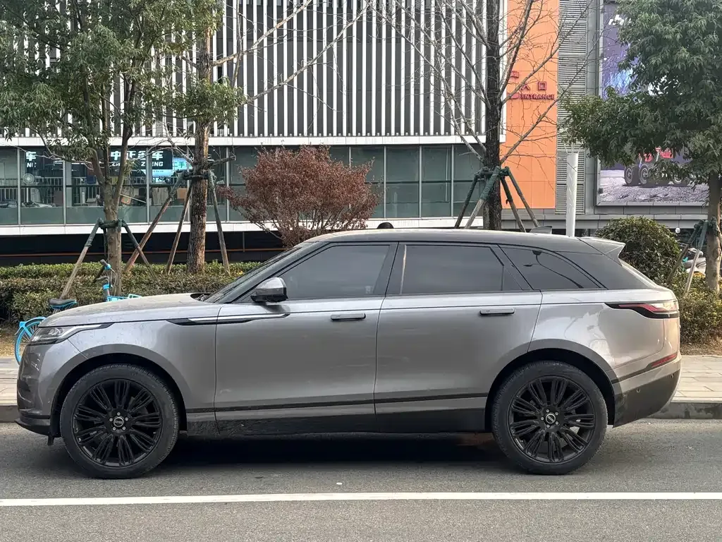 Land Rover Velar — фото 9