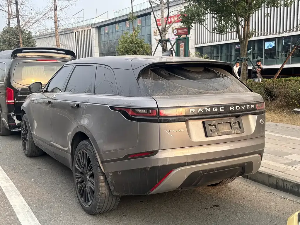 Land Rover Velar — фото 10
