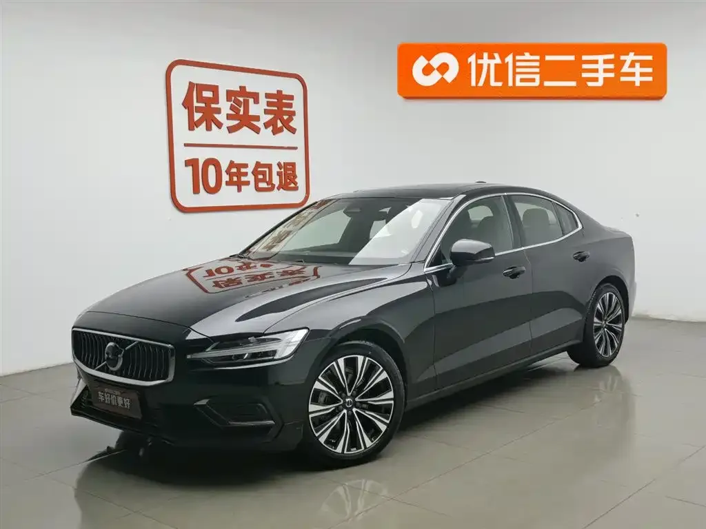 Volvo S60 — фото 1