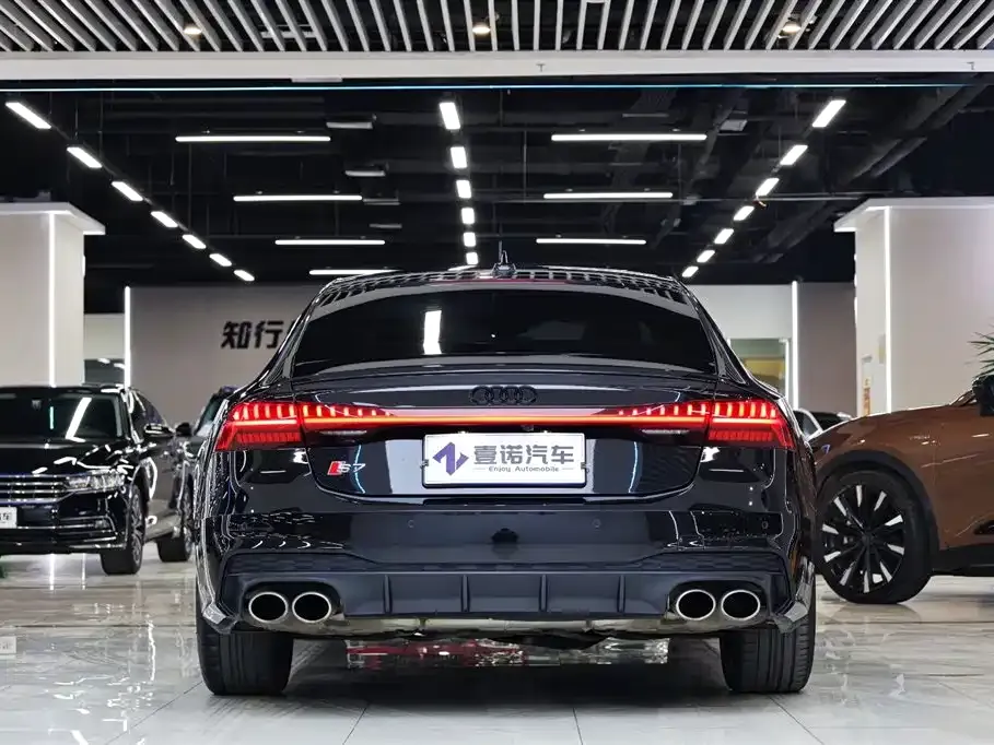 Audi S7 — фото 6