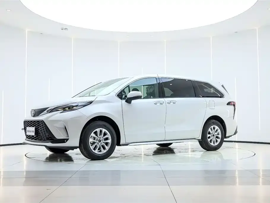 Toyota Granvia — фото 1