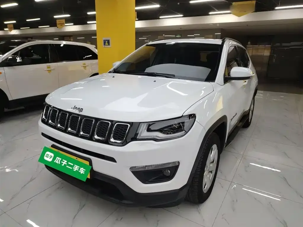 Jeep Compass — фото 8