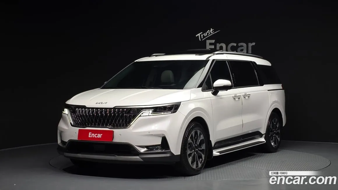 Kia Carnival — фото 1