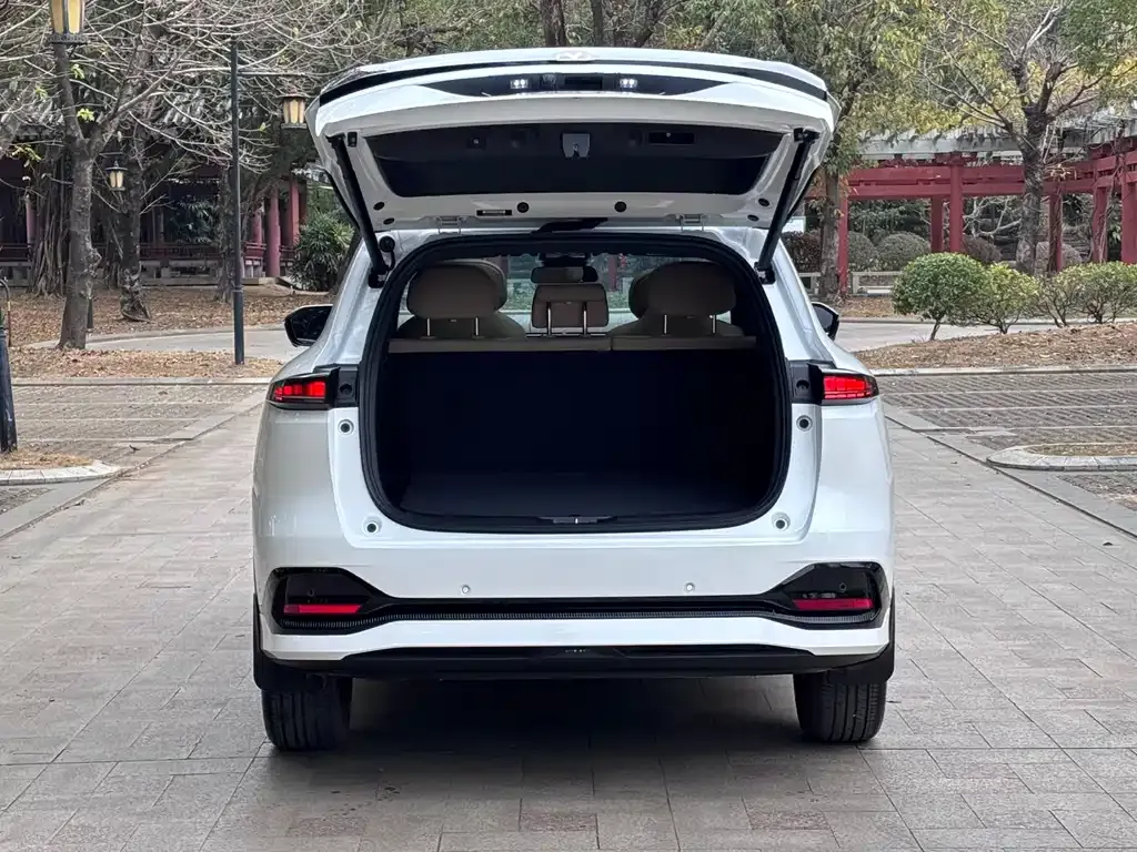 Changan CS75PLUS — фото 6