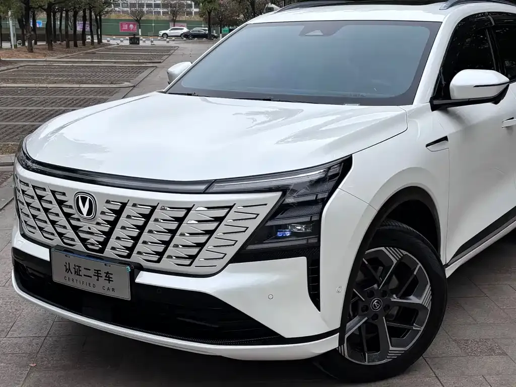 Changan CS75PLUS — фото 3