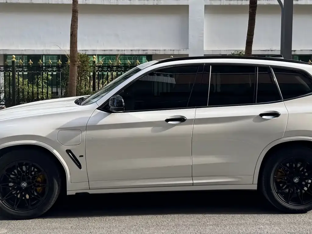 BMW iX3 — фото 2