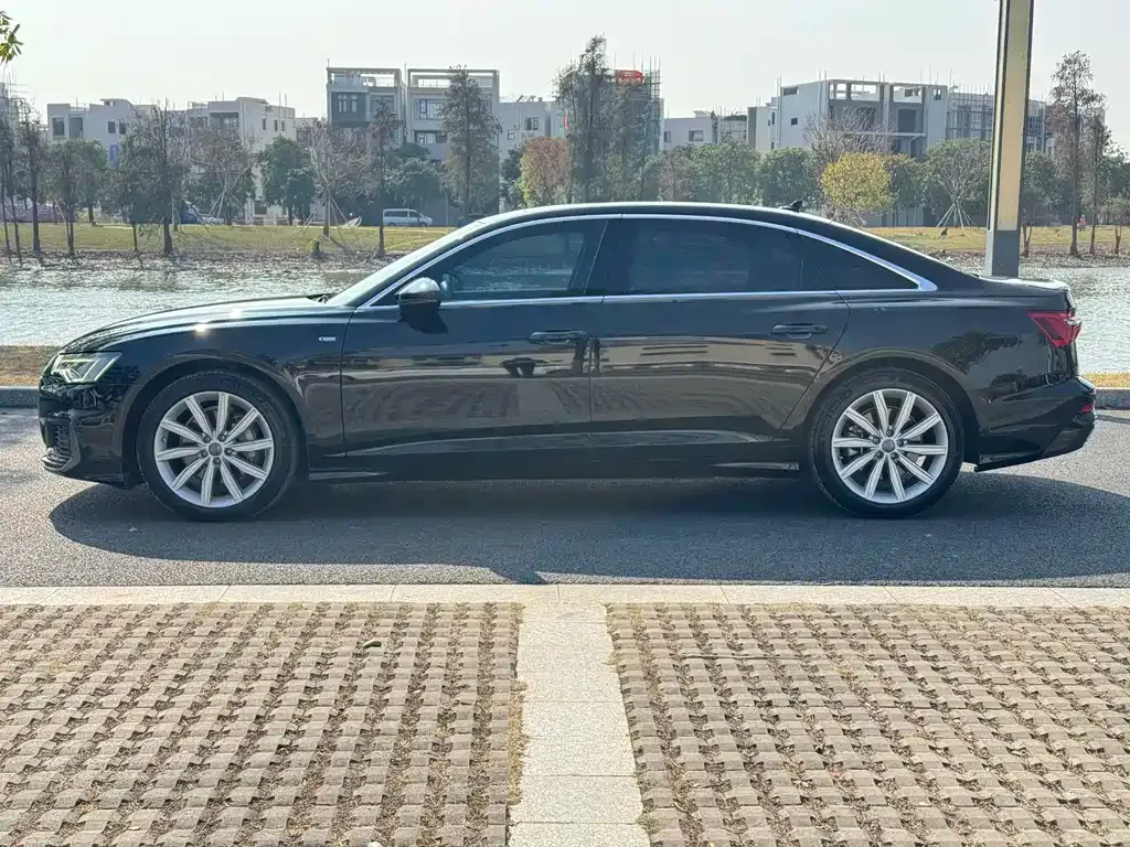Audi A6L — фото 3