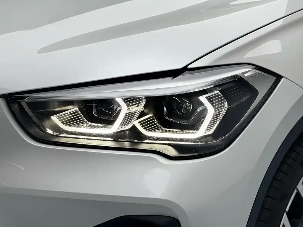 BMW X1 — фото 7
