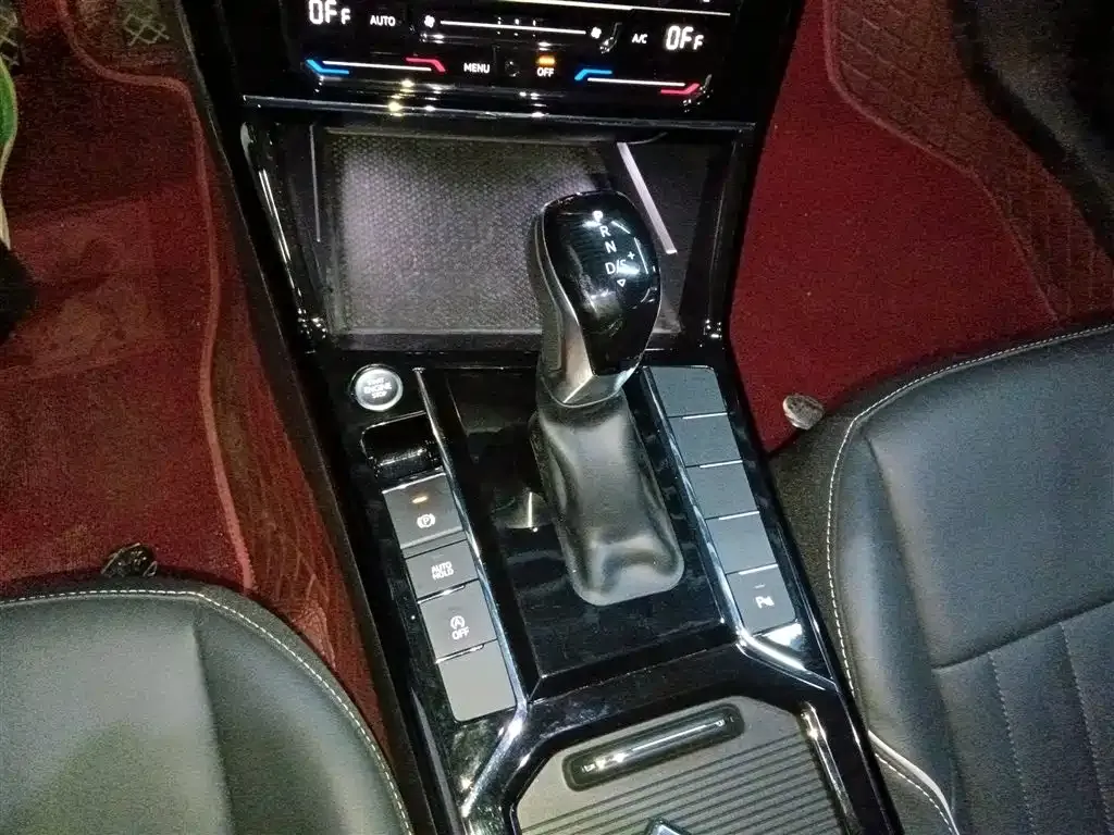 Volkswagen Passat — фото 10
