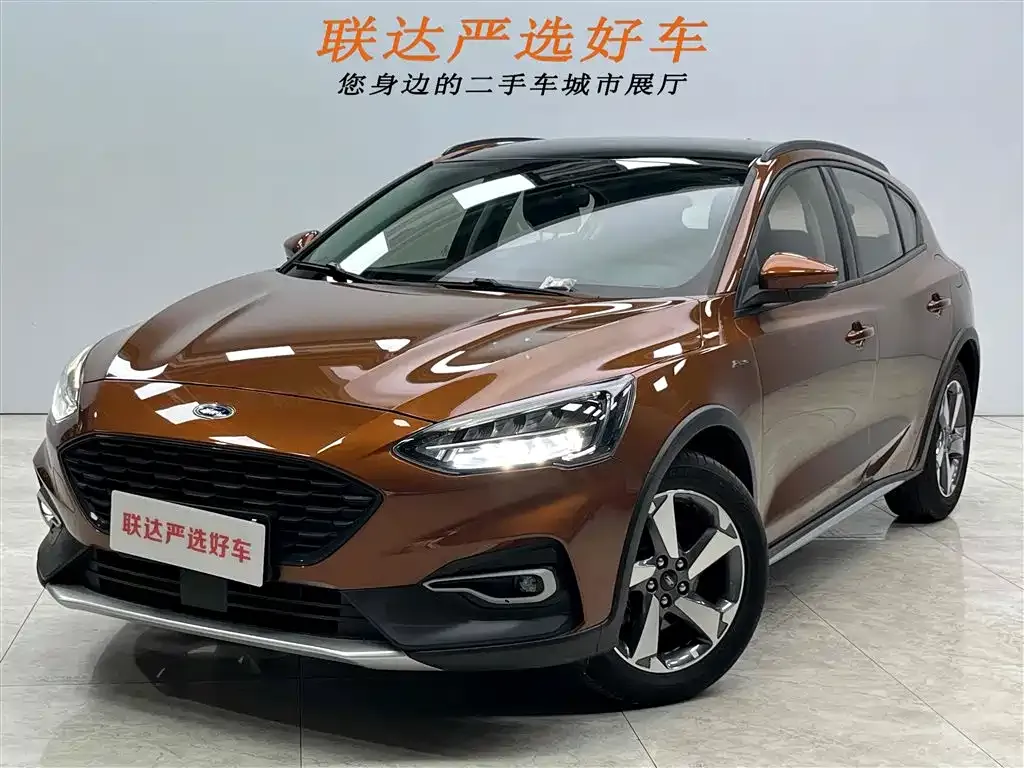 Ford Focus Active — фото 1