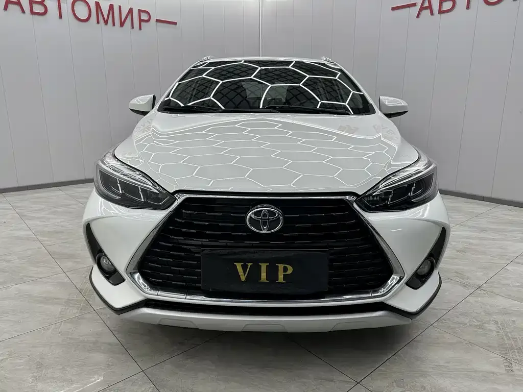 Toyota Yaris L — фото 6
