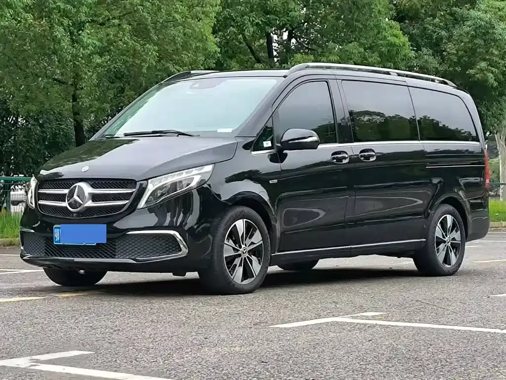 Mercedes-Benz V-Class — фото 1