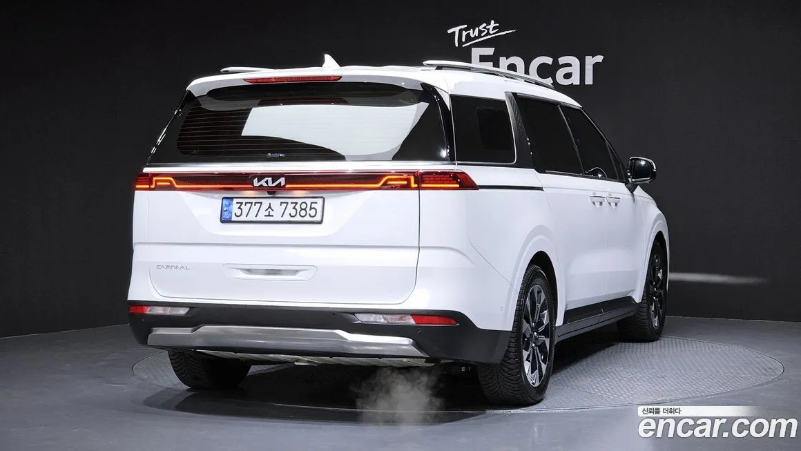 Kia Carnival — фото 2