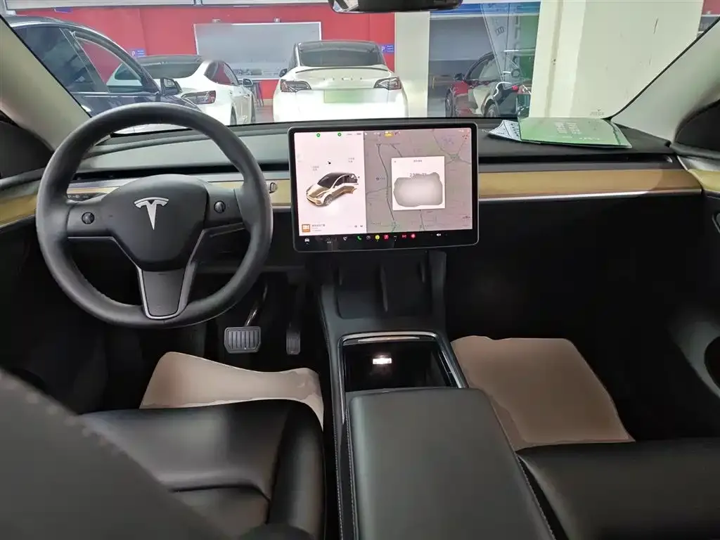 Tesla Model Y — фото 2