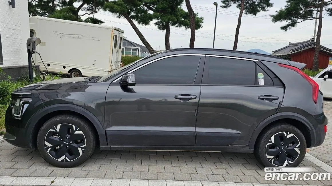 Kia Niro — фото 9