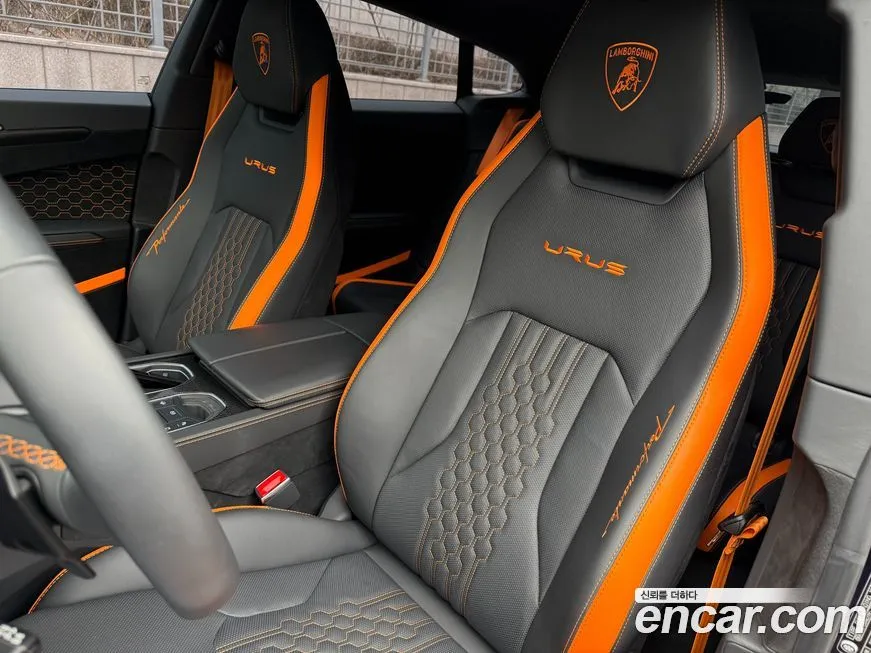 Lamborghini Urus — фото 10