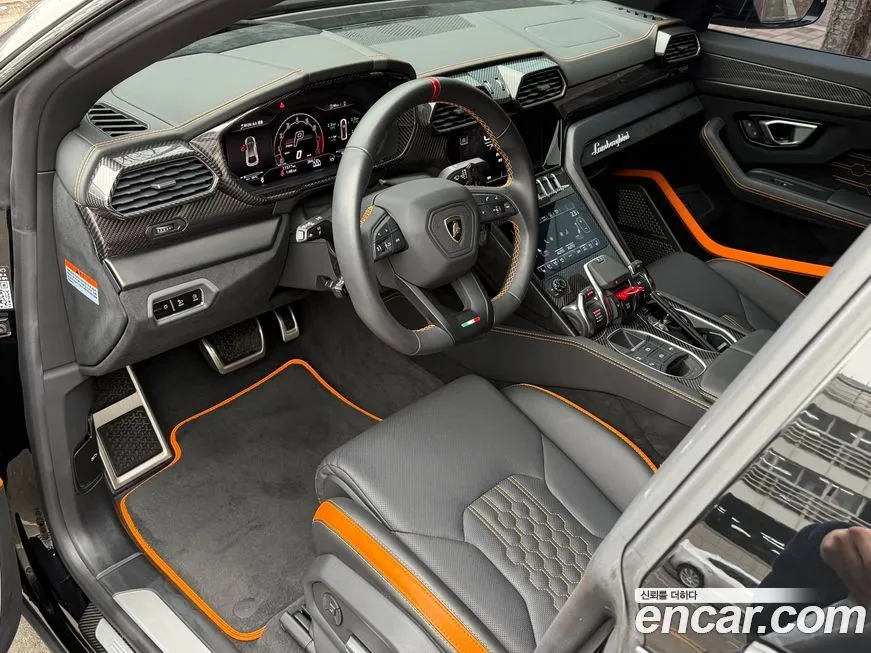 Lamborghini Urus — фото 9