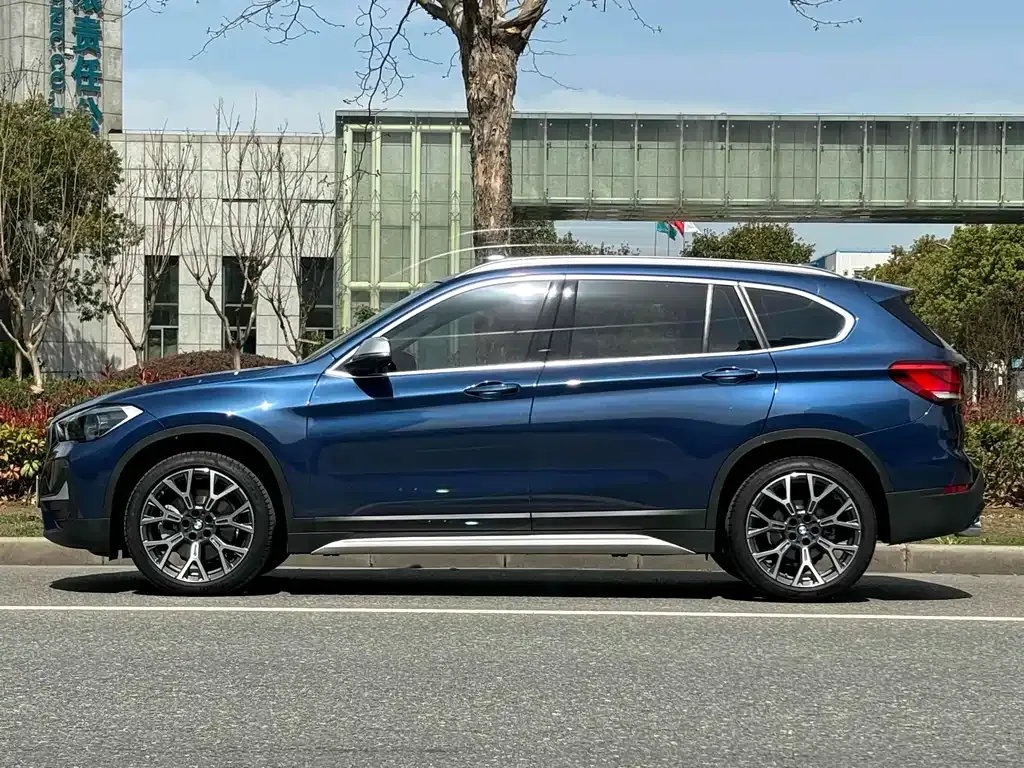 BMW X1 — фото 7