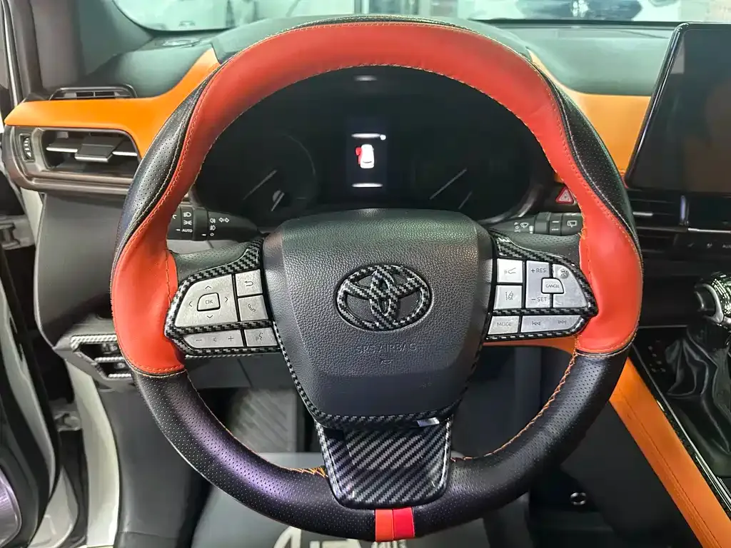 Toyota Sienna — фото 9