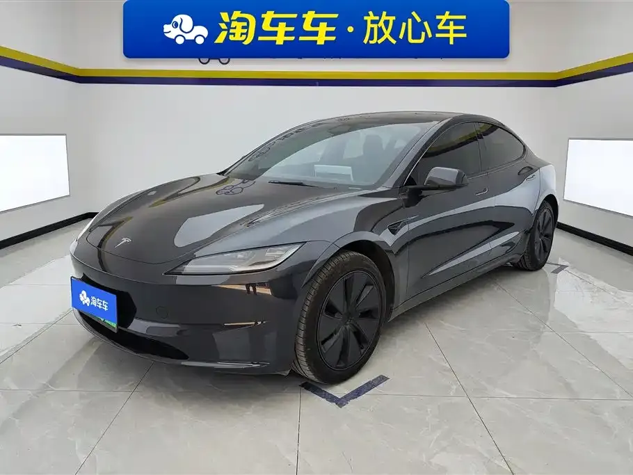 Tesla Model 3 — фото 1
