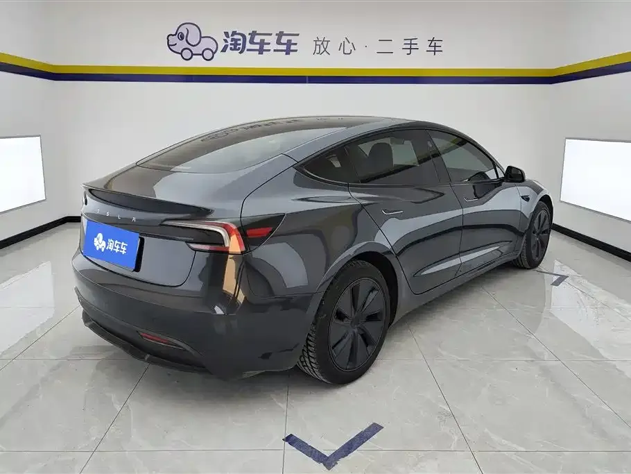 Tesla Model 3 — фото 4