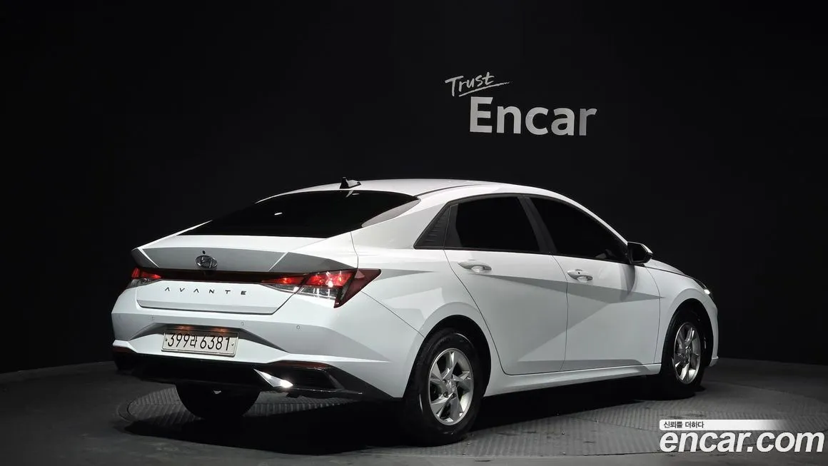 Hyundai AVANTE — фото 3