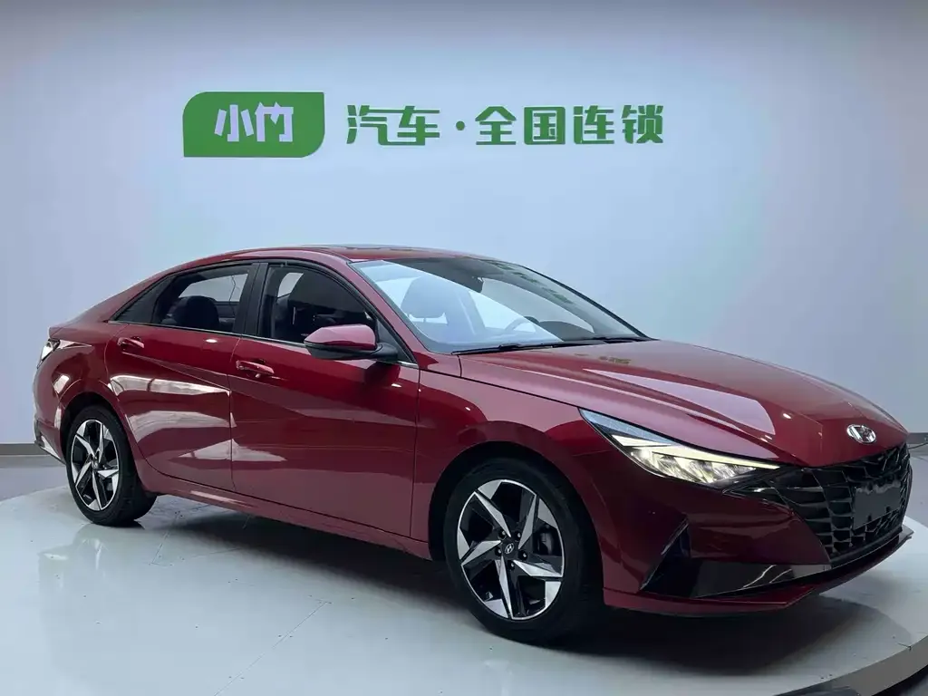 Hyundai Elantra — фото 3
