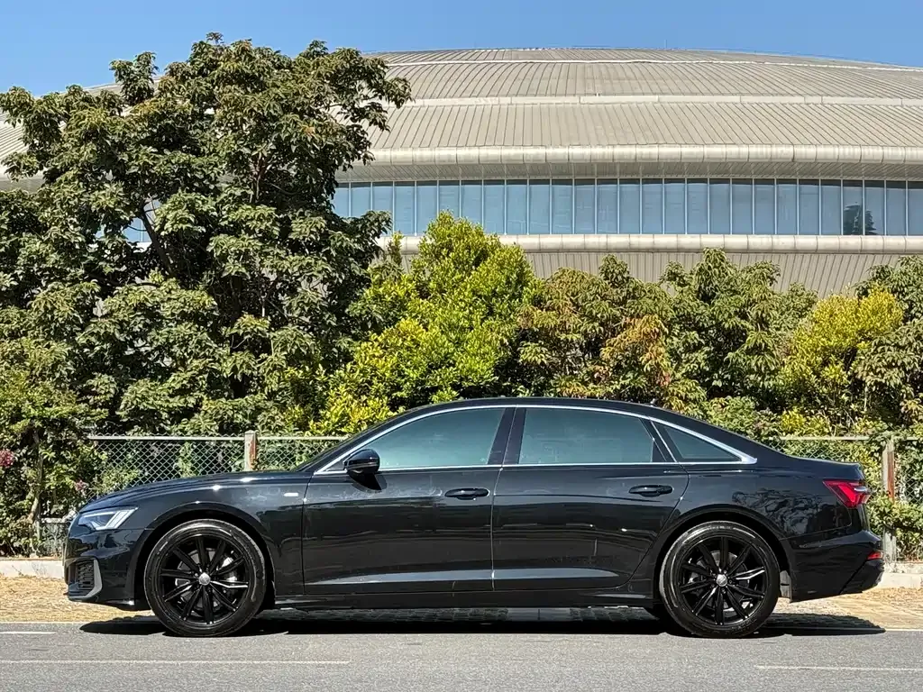 Audi A6L — фото 4