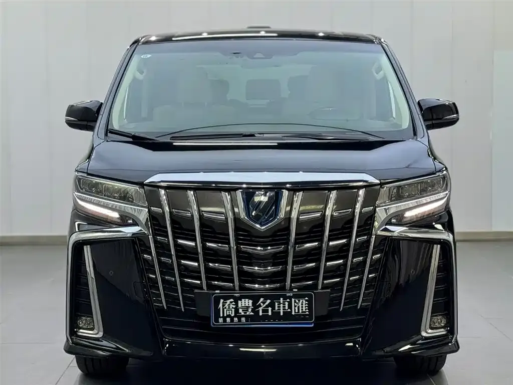 Toyota Alphard — фото 7