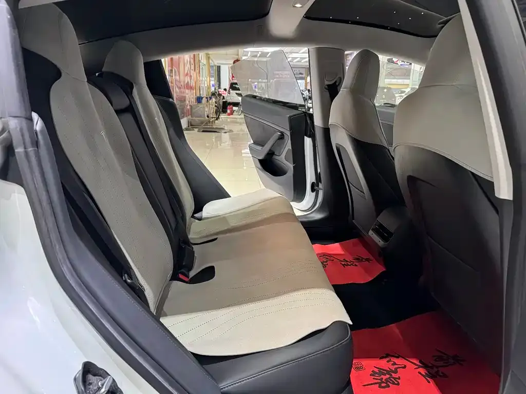 Tesla Model 3 — фото 2