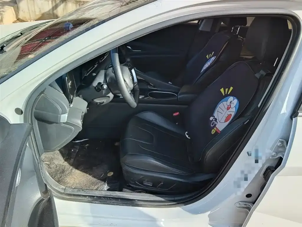 Hyundai Elantra — фото 4