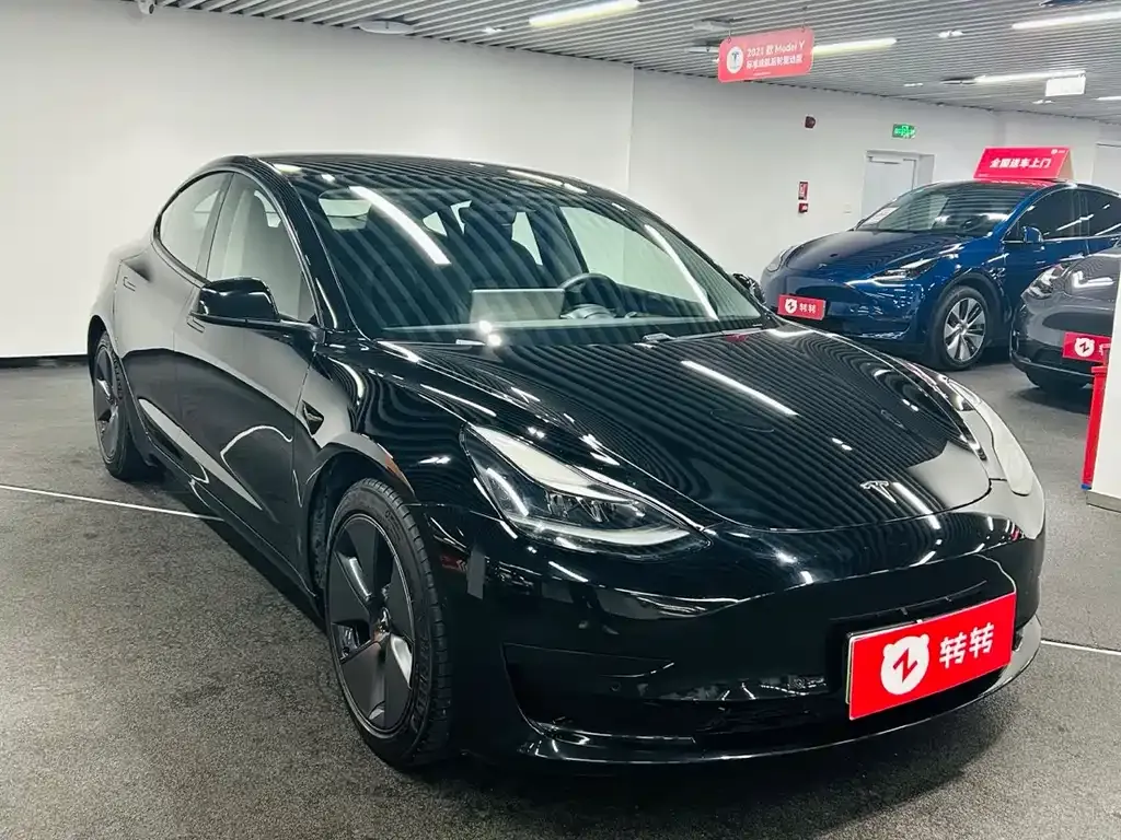 Tesla Model 3 — фото 3