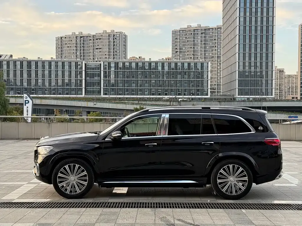Mercedes-Benz GLS — фото 7
