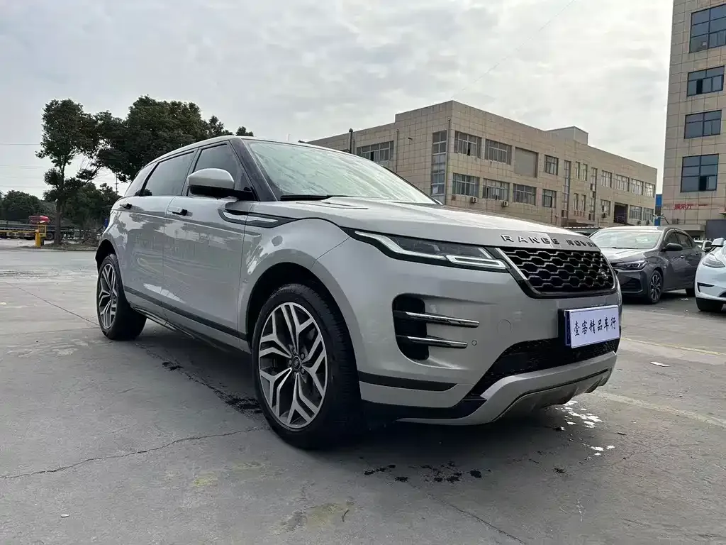 Land Rover Evoque — фото 1