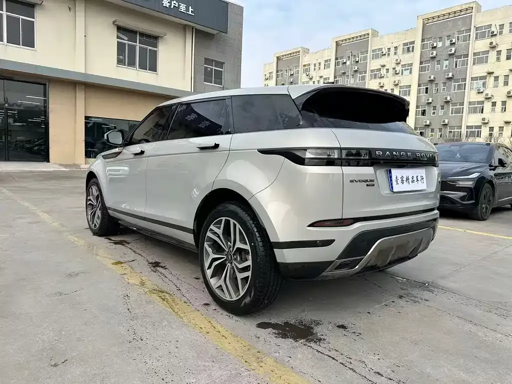Land Rover Evoque — фото 10