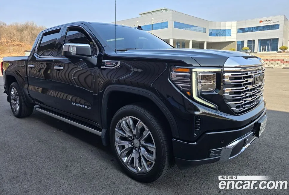 GMC Sierra — фото 1
