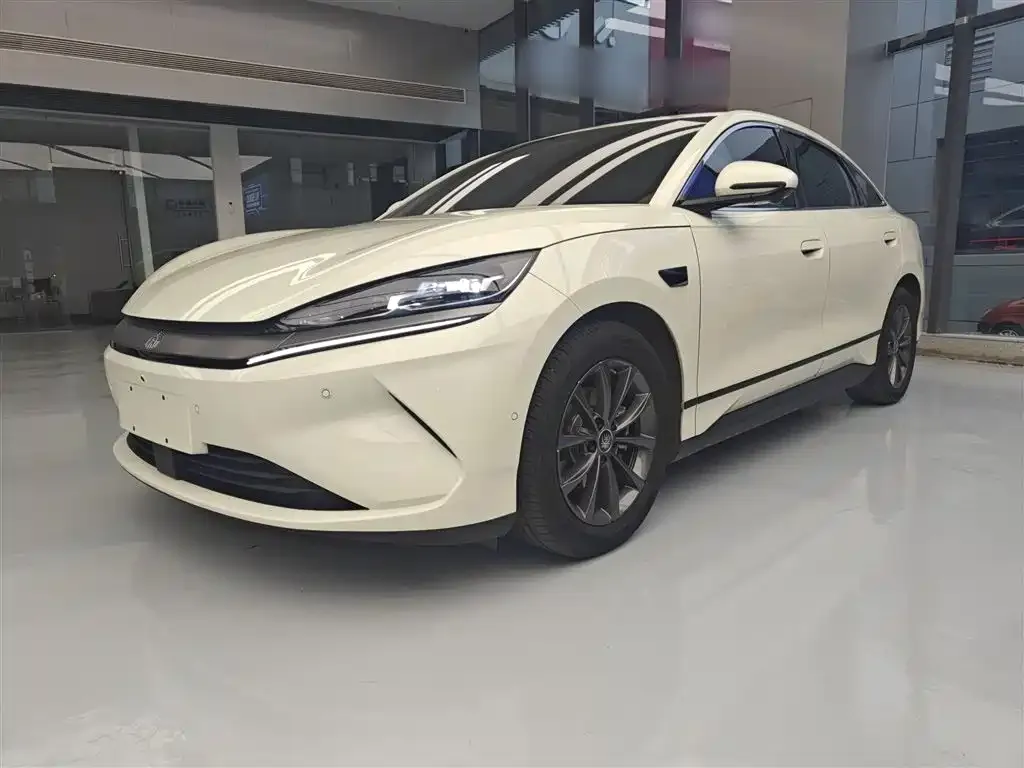 BYD Qin L — фото 1