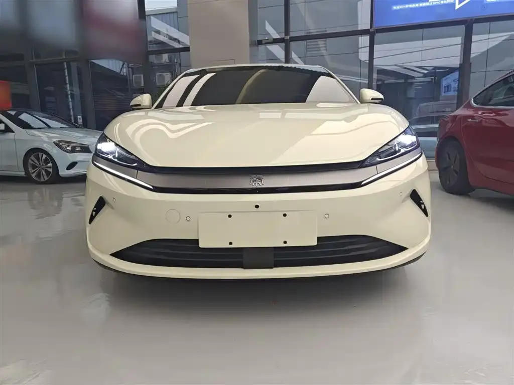 BYD Qin L — фото 9