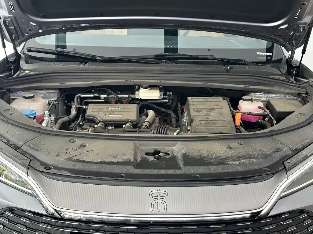 BYD L DM-i — фото 6
