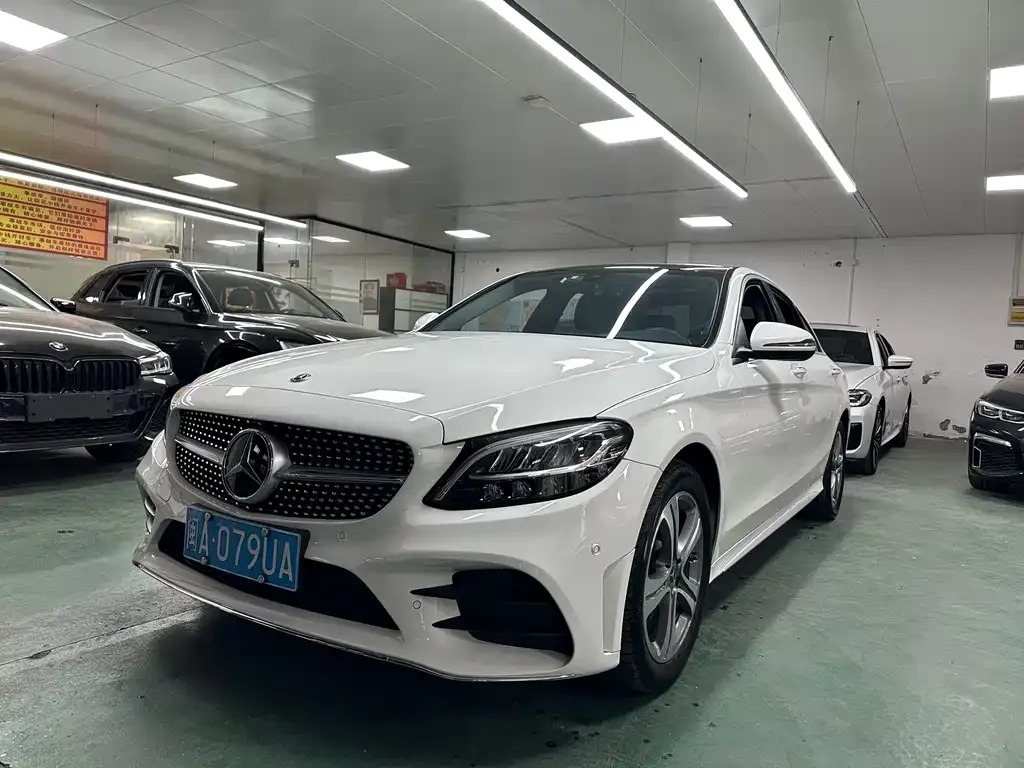 Mercedes-Benz C-Class — фото 1