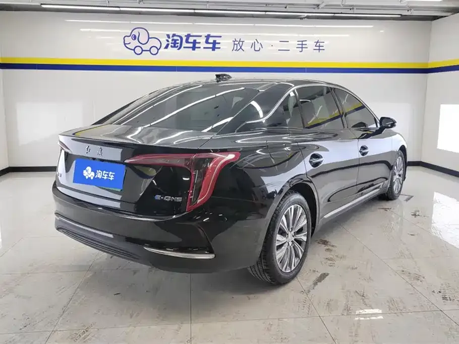 Hongqi E-QM5 — фото 8