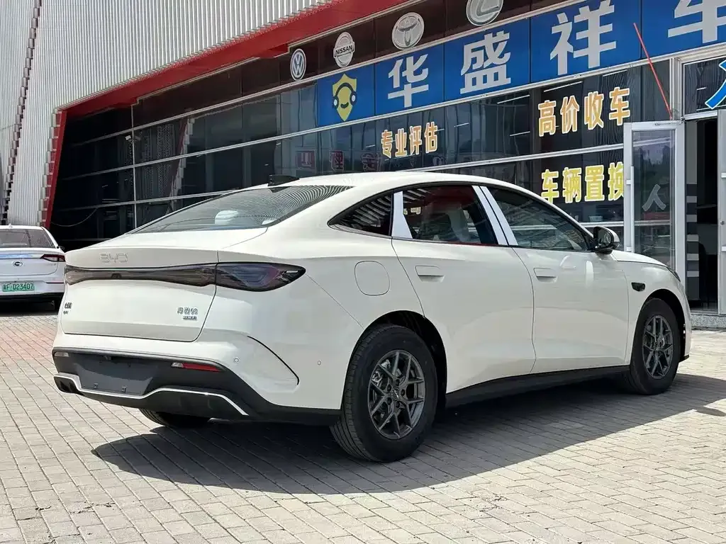 BYD Seal 05 DM-i — фото 5