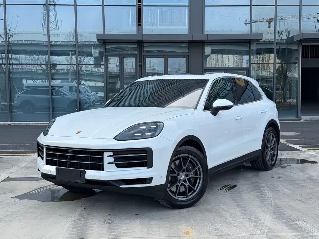 Porsche Cayenne — фото 1