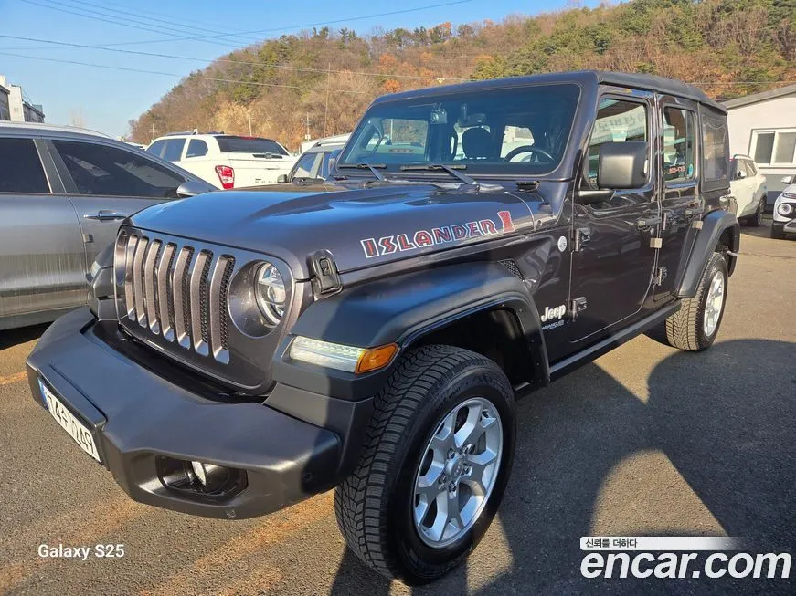 Jeep Wrangler — фото 1