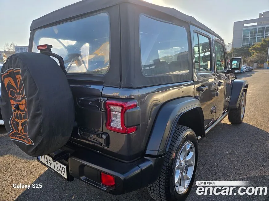 Jeep Wrangler — фото 5