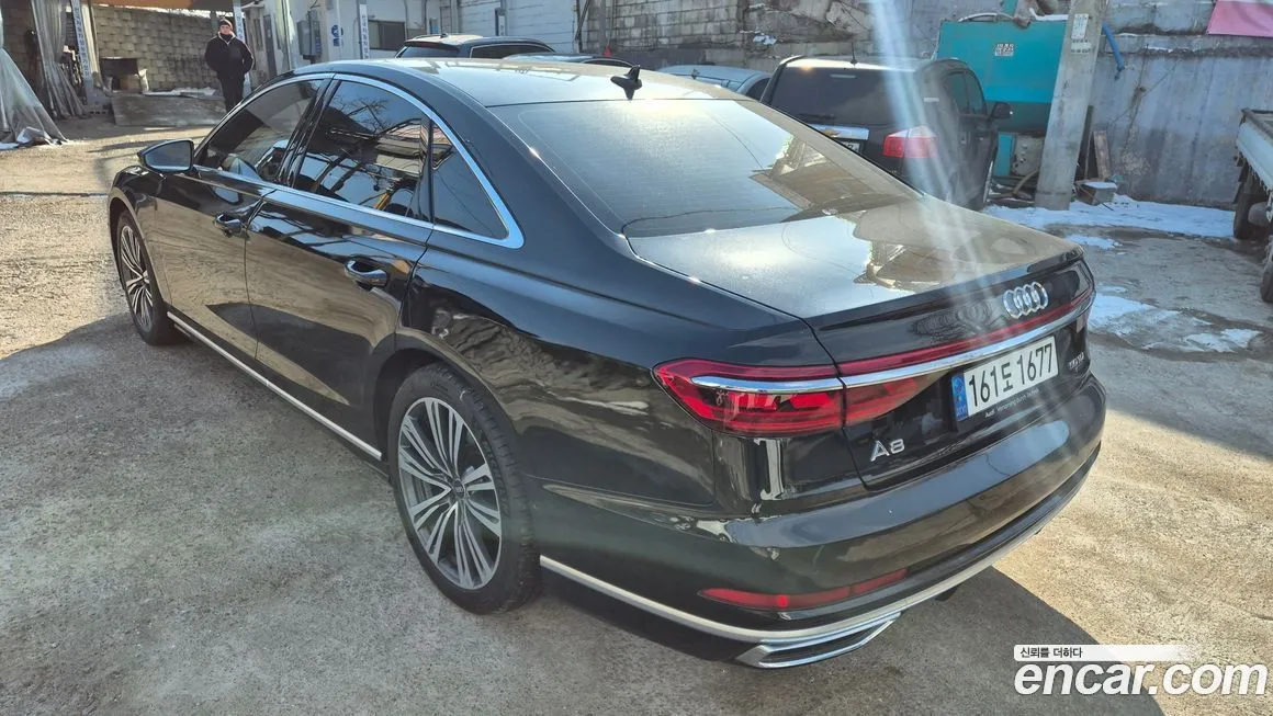 Audi A8 — фото 5