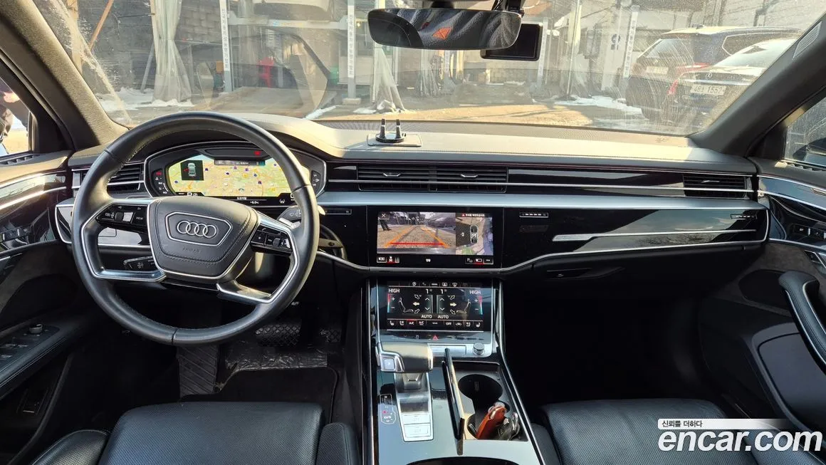 Audi A8 — фото 6
