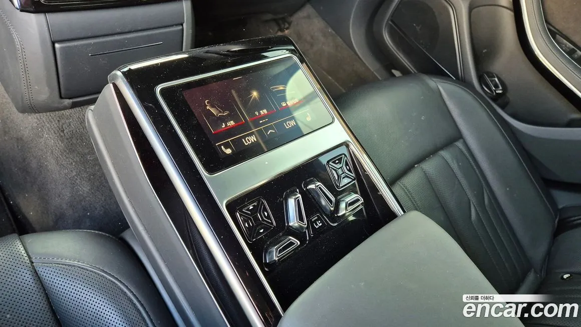 Audi A8 — фото 4
