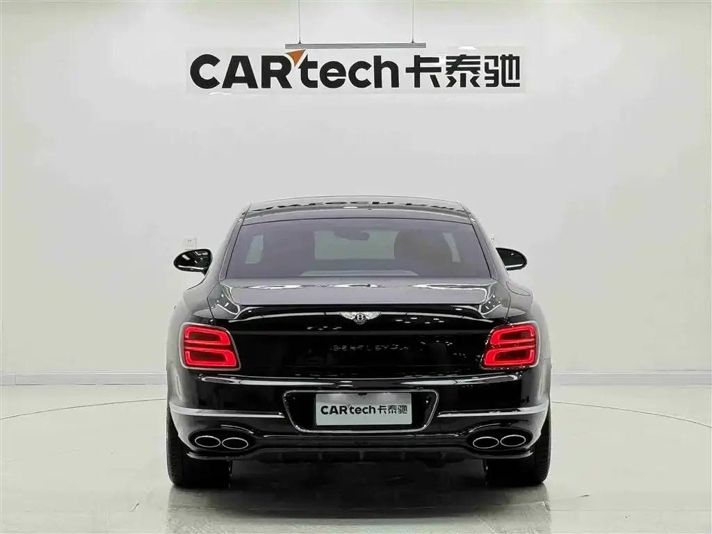 Bentley Flying Spur — фото 4