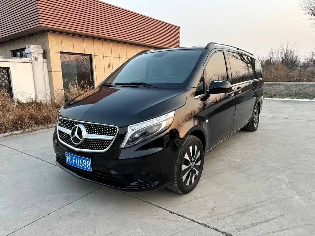 Mercedes-Benz Vito — фото 1